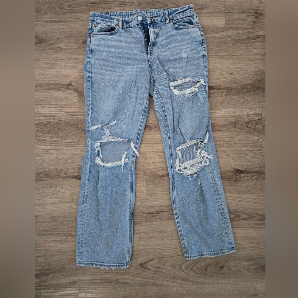 American Eagle Outfitters Light Blue Distressed Straight Leg Jeans